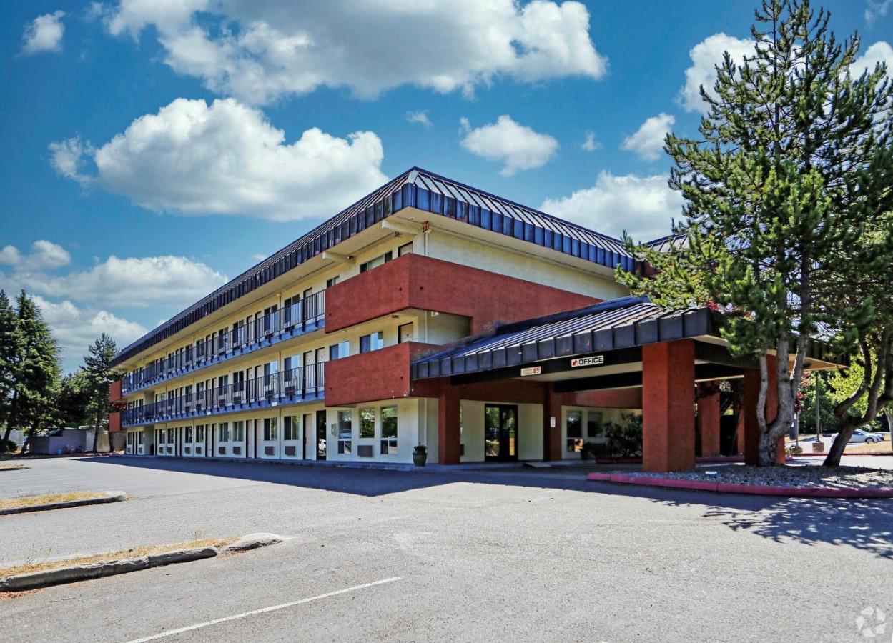 Olympic Inn & Suites Port Angeles Exterior photo